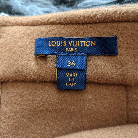 Louis Vuitton Monogram Wool Skirt. - Picture 6 of 16